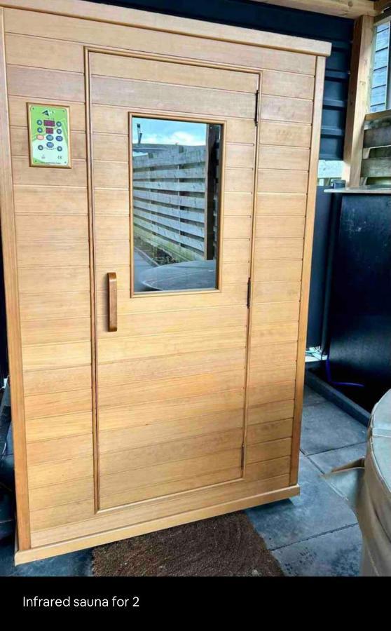 Tiny House With Sauna & Jacuzzi Near Amsterdam Vijfhuizen Exterior foto